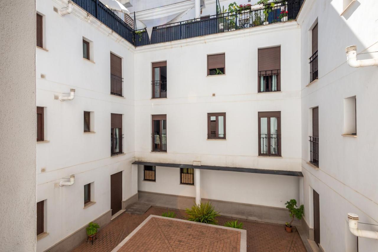 First Floor Near Macarena Church إشبيلية المظهر الخارجي الصورة